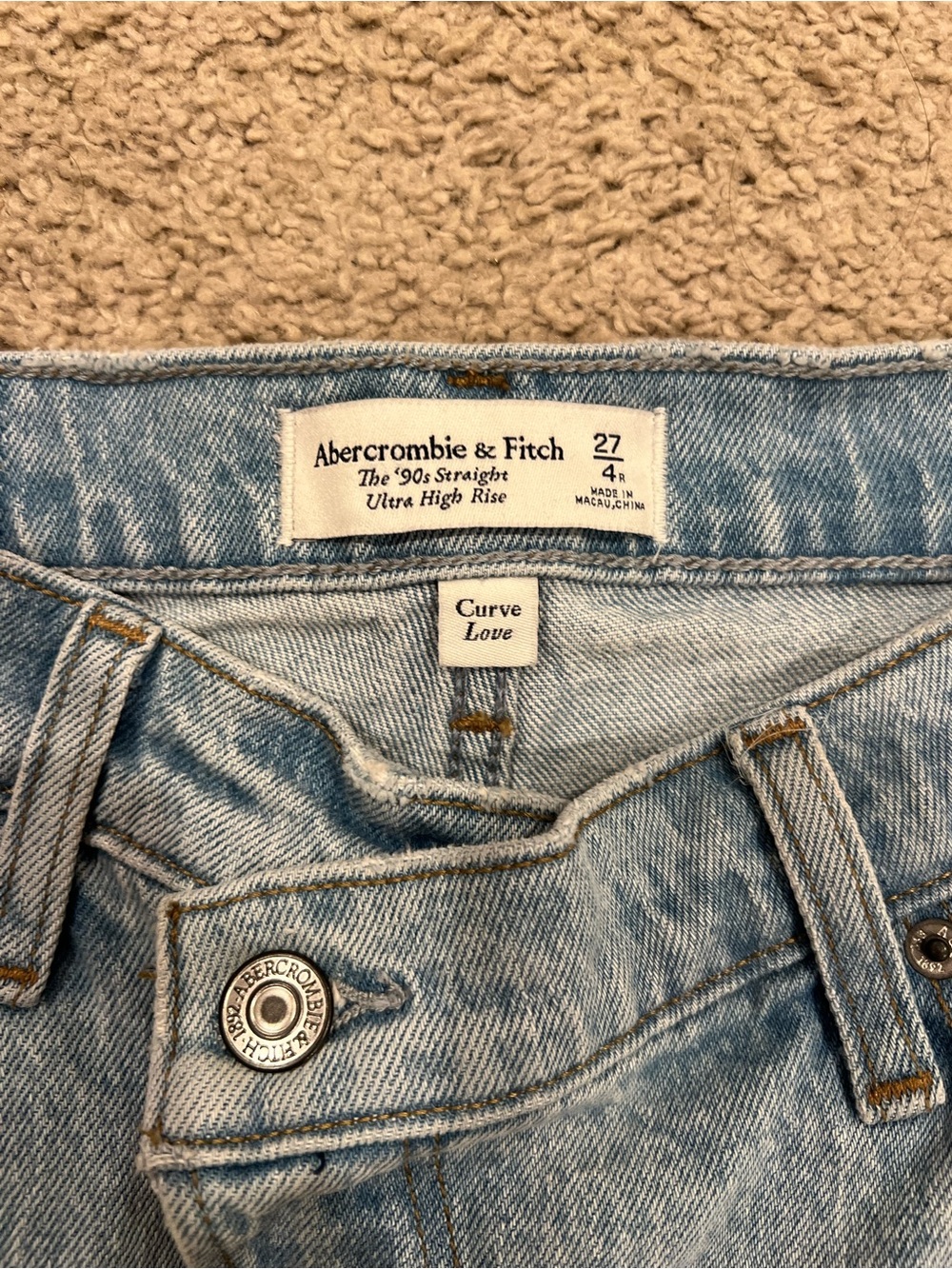 Abercrombie & Fitch The 90s Straight Ultra High Rise Jeans - Picture 3 of 5